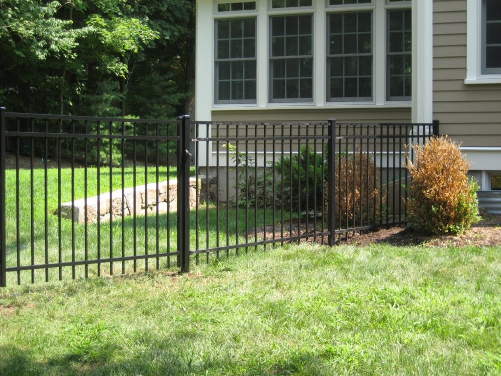 Ameristar Echelon Majestic Black Aluminum - Reliable Fence